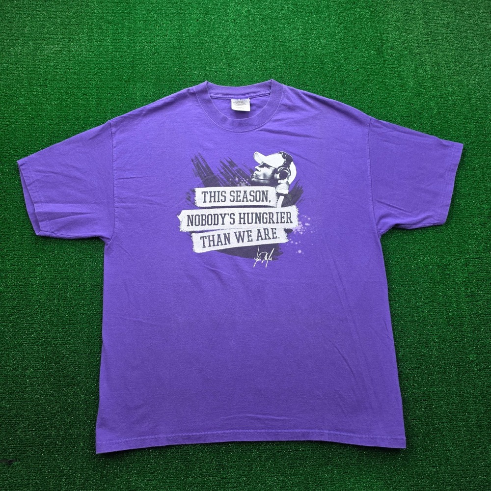 Raising Canes 2009 Promotional Tshirt Mens XL Purple Nobodys Hungrier Than We